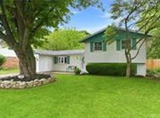 5127 Melvina St, Fairborn, OH 45324