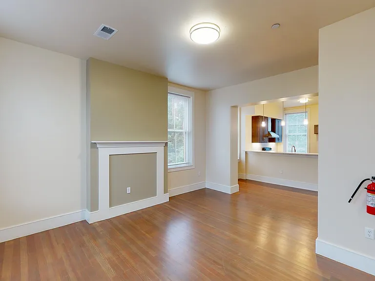 101 Peete St #4 — Photo 6
