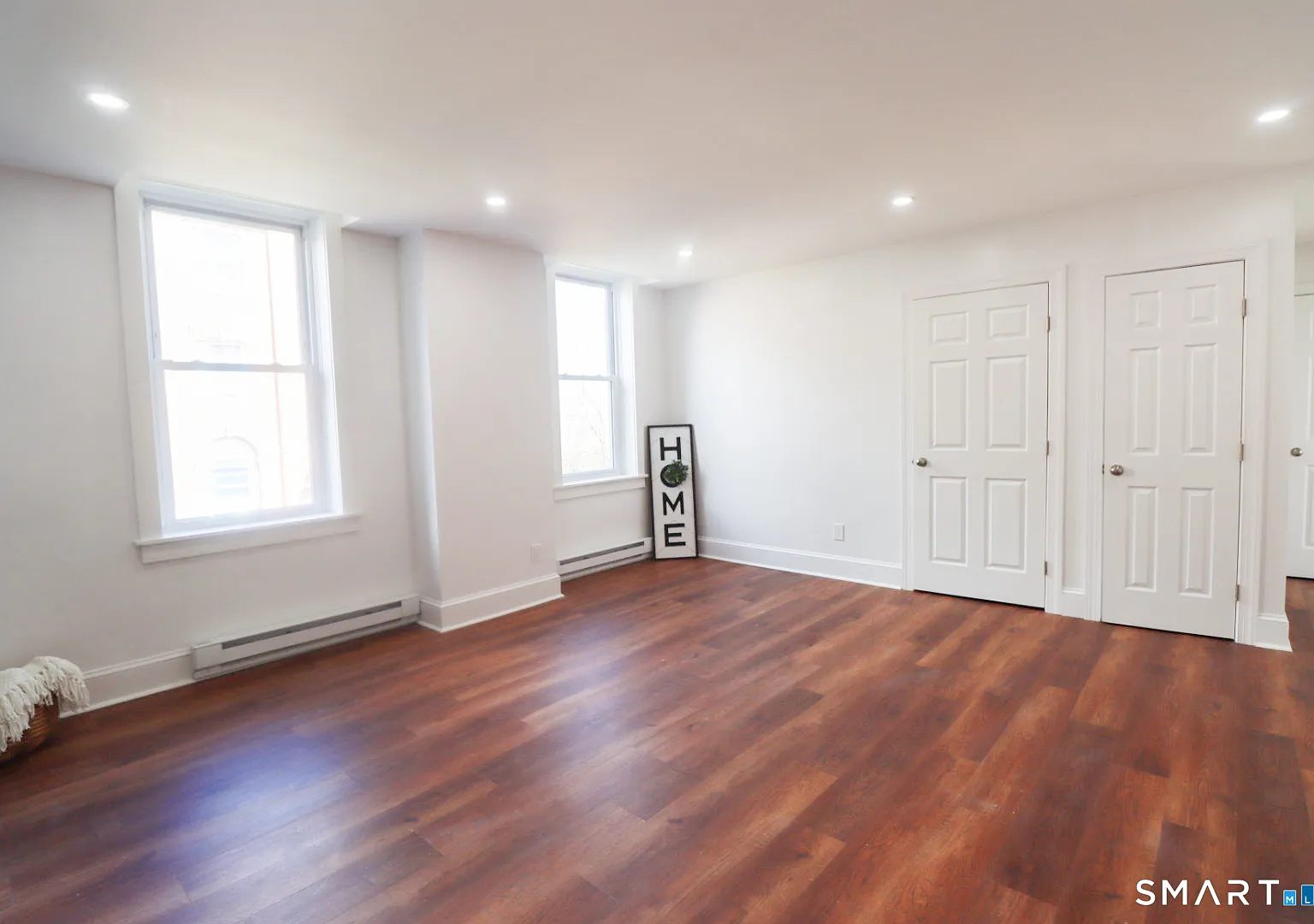 2 bed, 1.0 bath, 27192 sqft, $1,695 — Photo 4