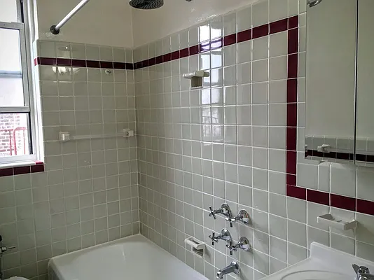 Rented by Ian Alexander Realty Group LLC | media 6