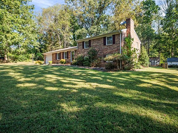 3rd image of 287 Catalpa Rd
