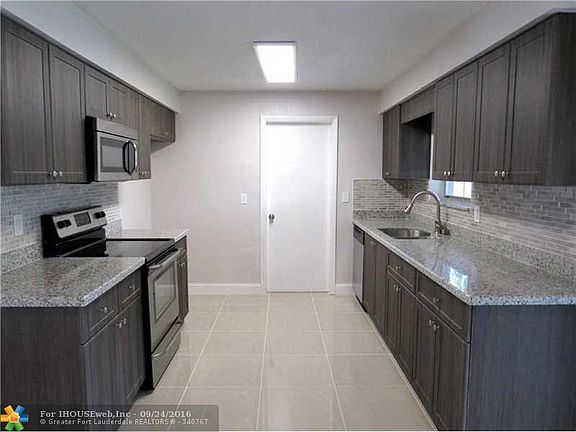 5th image of 5044 SW 94th Ave