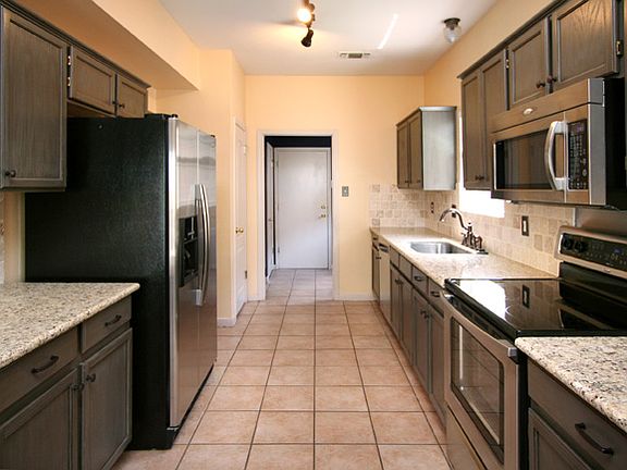 4th image of 3834 Tavern Oaks St