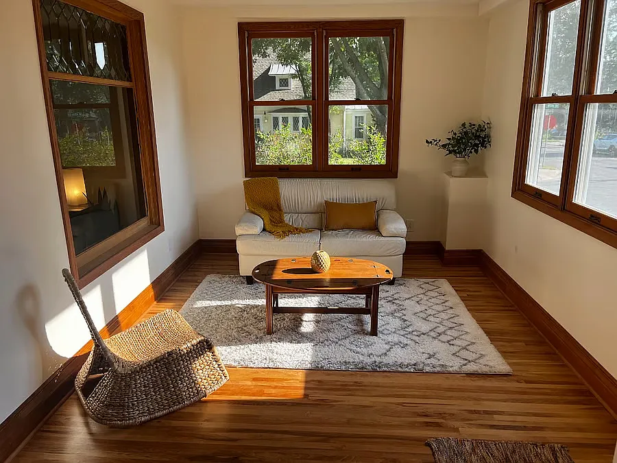 5 bed, 2897 sqft, $3,975 — Photo 4