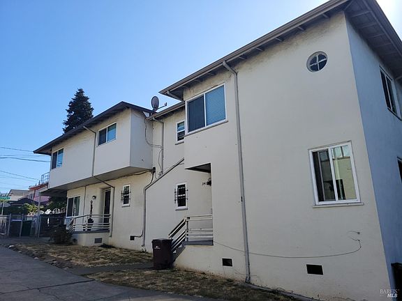 2nd image of 3417 Dakota Street