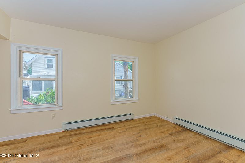 5th image of 110 2nd Avenue