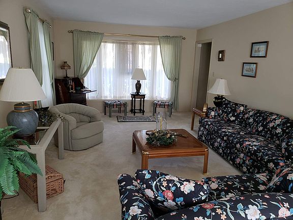 5th image of 1718 Byron Dr