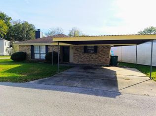 216 Village Square Dr, Broussard, LA 70518