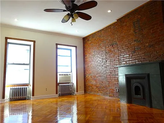 Rented by R New York | media 24