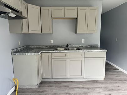 2nd image of 210 Holly St