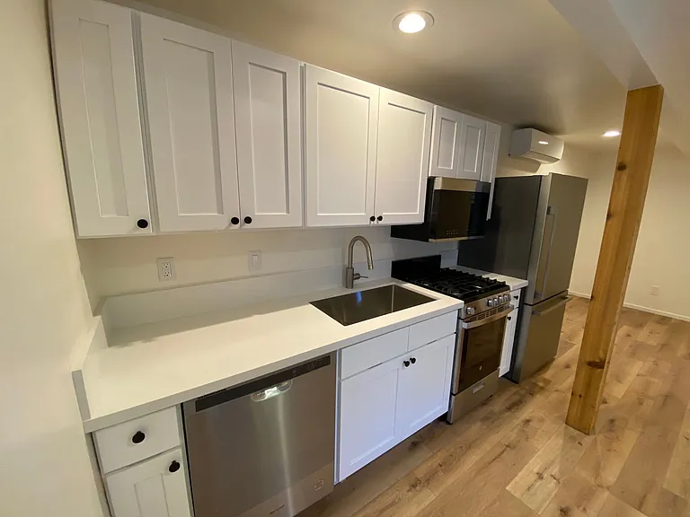 1416-1418 Bath St #I — Photo 3