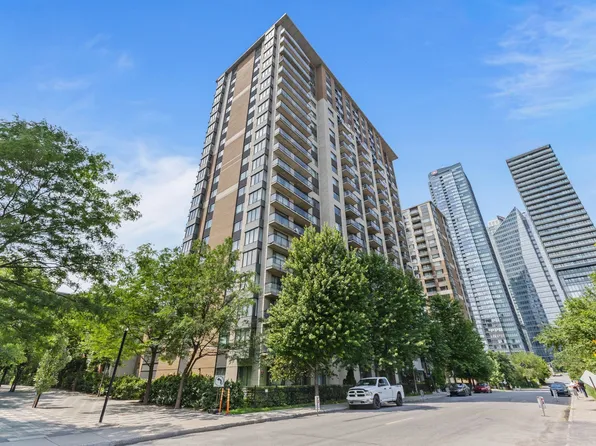 650 Rue Jean #Destraes-1002, Montreal, QC H3C 0G3
