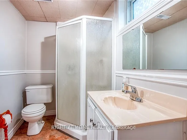 14 Graham Cres — Photo 20