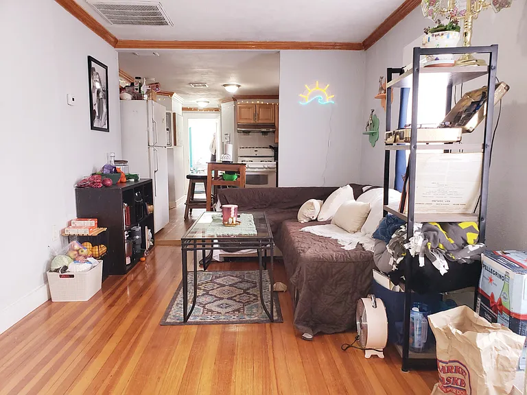 29 Linden St — Photo 13