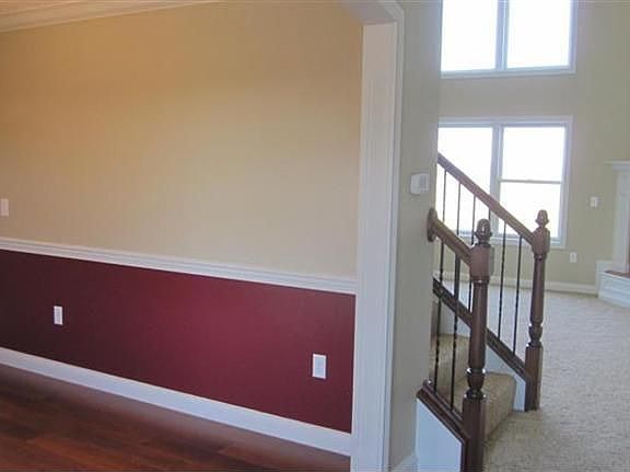 5th image of 202 Bruce Ct