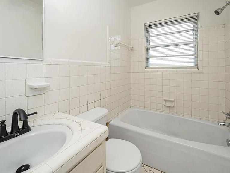 937 Linthicum St — Photo 10