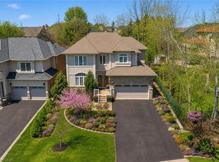 16 Westridge Dr, Hamilton, ON L9C 0C2