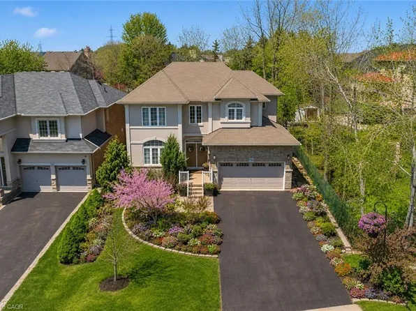 16 Westridge Dr, Hamilton, ON L9C 0C2