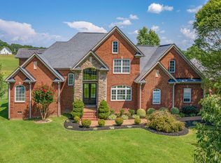 1089 Jump Off Rd, Bon Aqua, TN 37025