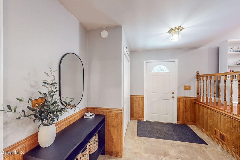 3rd image of 91 Wineberry Lane