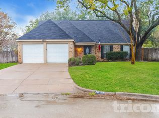 2637 Bennington Ct, Grand Prairie, TX 75052