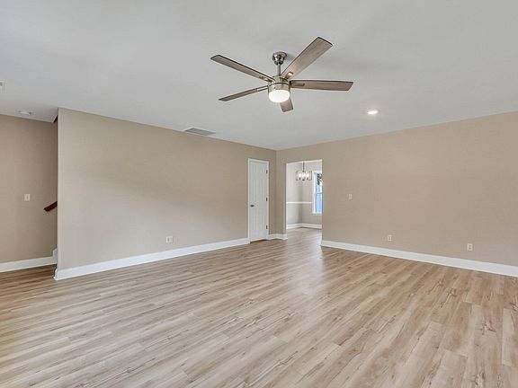 3rd image of 519 Travelers Blvd