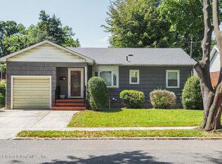 40 Collfield Ave, Staten Island, NY 10302