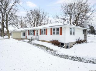 19207 Spruce Ave, Mason City, IA 50401