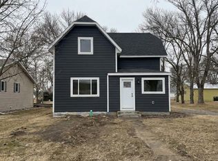 310 S 3rd St, Arlington, SD 57212
