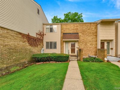 4 Norfolk Towne St, Southfield, MI, 48075