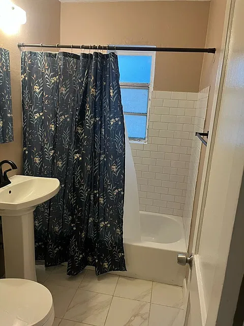 3 bed, 1021 sqft, $2,700 — Photo 2