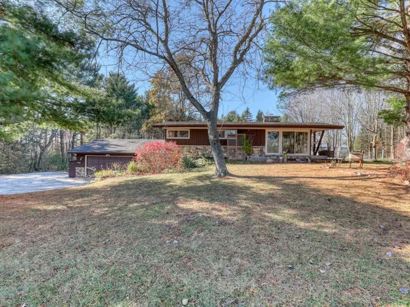 N8867 Townline ROAD, East Troy, WI 53120