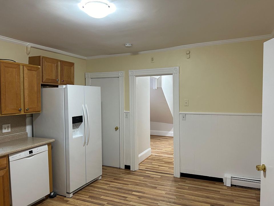 1st image of 215 Neponset Ave #1