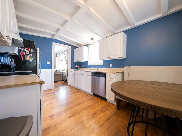2916 Johnson St NE — Photo 5
