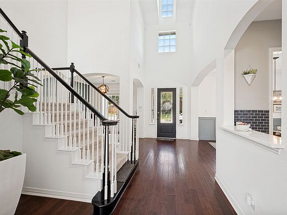 3rd image of 3268 Barkwood Ln