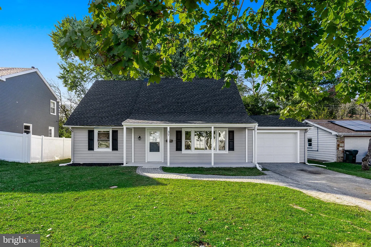 37 Holstone Ln photo 1