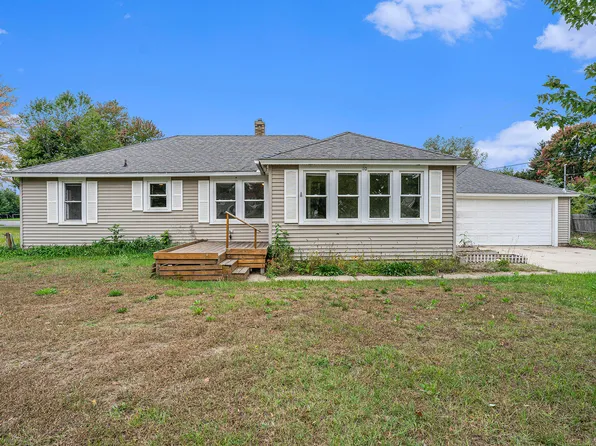 10 N 160th Ave, Holland, MI 49424