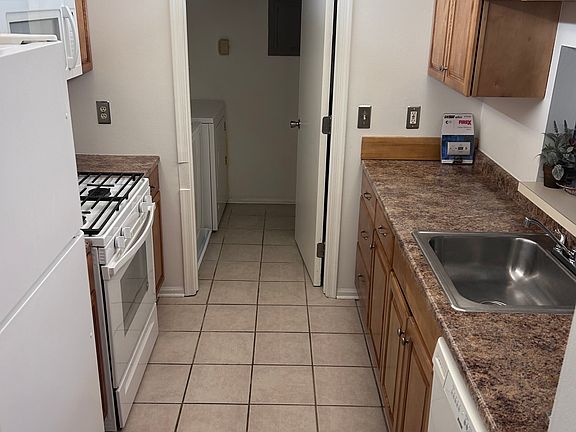 5th image of 84 Sussex Pl
