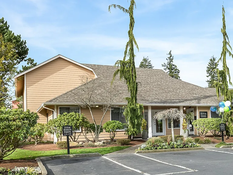 Crystal Springs Apartments — Photo 7