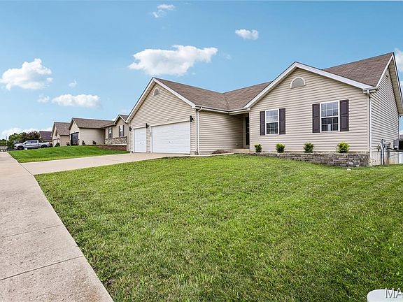 2nd image of 213 Fredde Dr