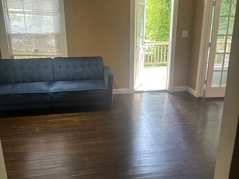 3220 Memorial Dr — Photo 16