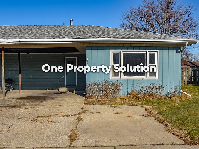 1335 E Logan St #1335 — Photo 1