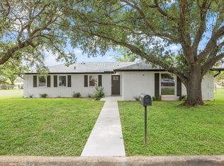 323 Broadmoor St, Fredericksburg, TX 78624