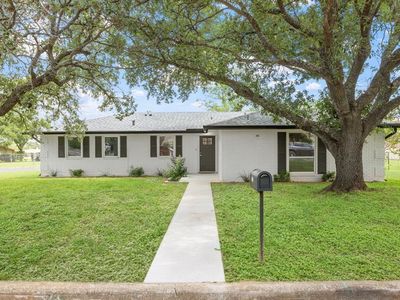 323 Broadmoor St, Fredericksburg, TX, 78624