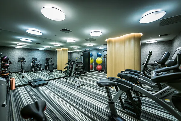 Rented by Greystar | media 14