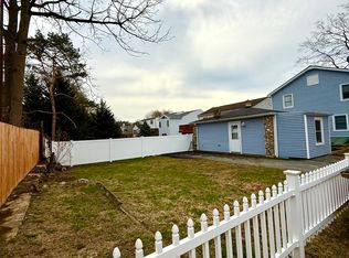 53 McClean Ave, Stamford, CT 06905