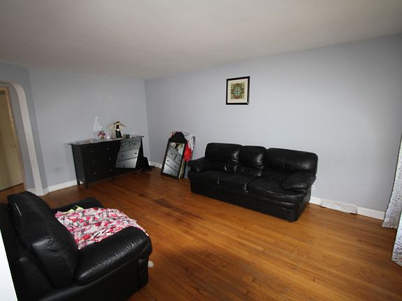 2nd image of 5037 N Ridgewood Ave