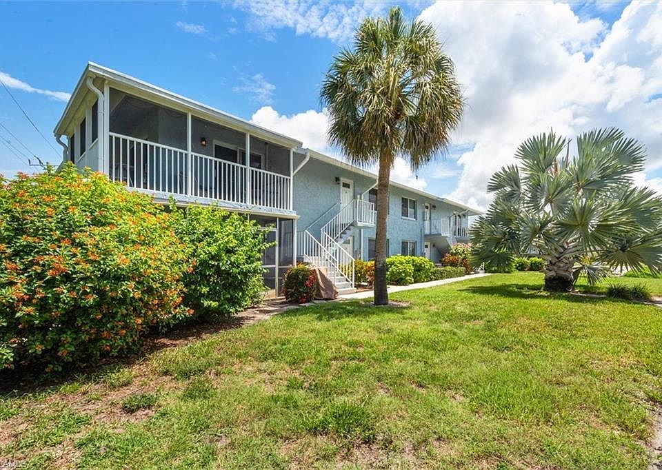 1st image of 200 Palm DR #4