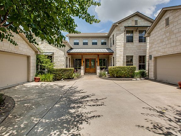 2nd image of 900 Forest Canyon Dr