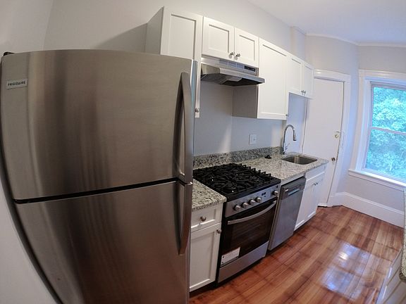 3rd image of 36 High St #6A